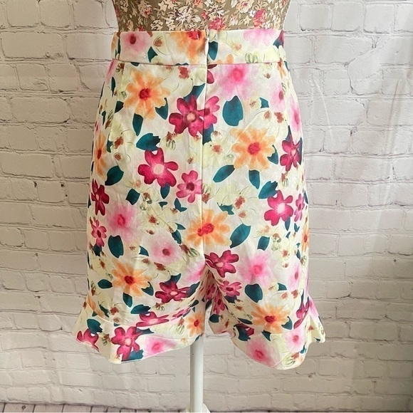 Allover Floral Knot Top with Shorts- Set - Picture 8 of 12